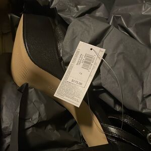 Banana Republic platform sandals. Never worn 7.5